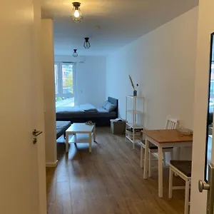 Apartment 1, Köln